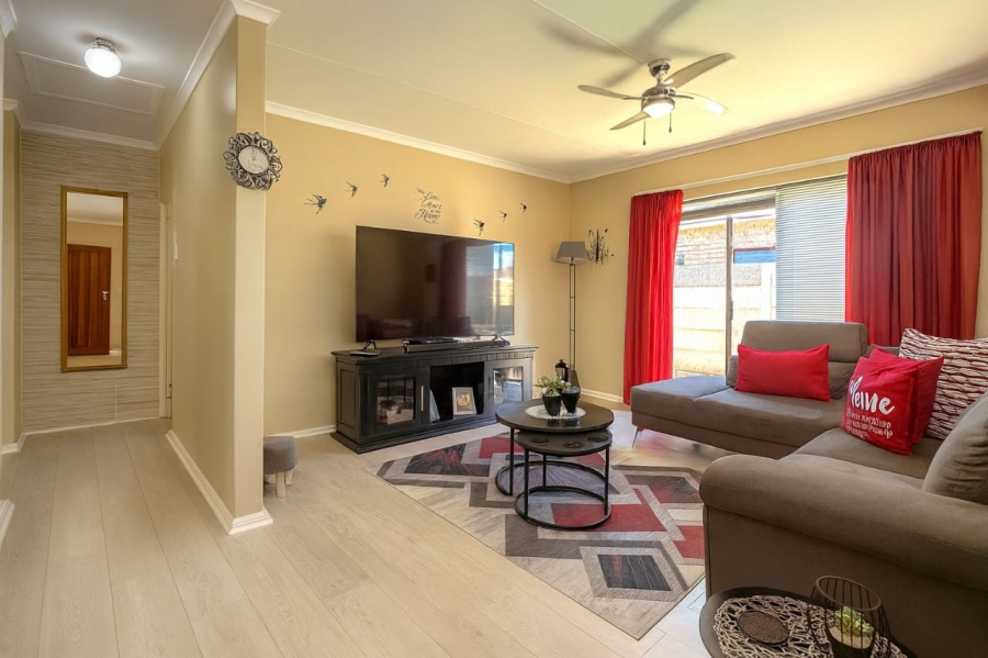 2 Bedroom Property for Sale in Campher Park Eastern Cape